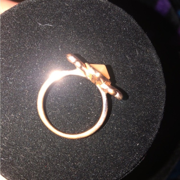 Rose Gold fashion pyramid ring - Picture 2 of 4